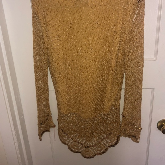 Vintage FEELINGS size L gold crocheted top with sequins and lining. Preloved - Picture 9 of 9